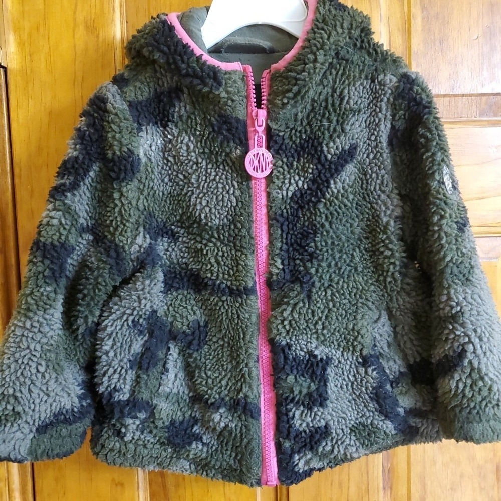DKNY 24M Sherpa Fleece Jacket‎ Kids Green Camo Pink Zip Hooded Outerwear Coat